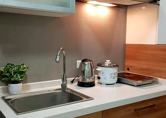 Cozy Near Bgc And Ortigas With Free Gym & Pool Manila