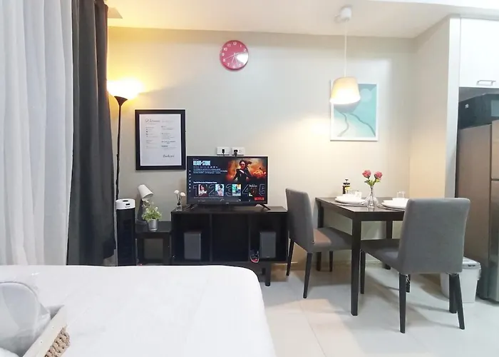 Apartment Cozy Near Bgc And Ortigas With Free Gym & Pool